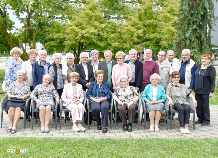 VELIKI JUBILEJI Jedni proslavili 60 godišnjicu mature drugi