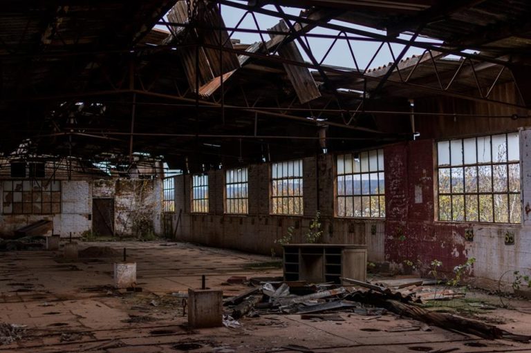 FOTO Ciglana: Nekada živahna tvornica prepuštena je zubu vremena
