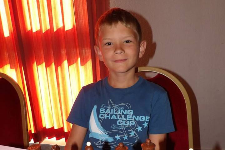 Emanuel Bunić osvojio srebro na šahovskom turniru u Zagrebu