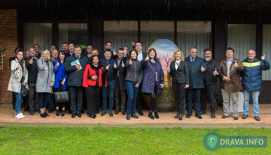 FOTO: HRVATSKA ZA GENERACIJE Plava skupina kandidata HDZ-a za Europski parlament posjetila Koprivničko-križevačku županiju