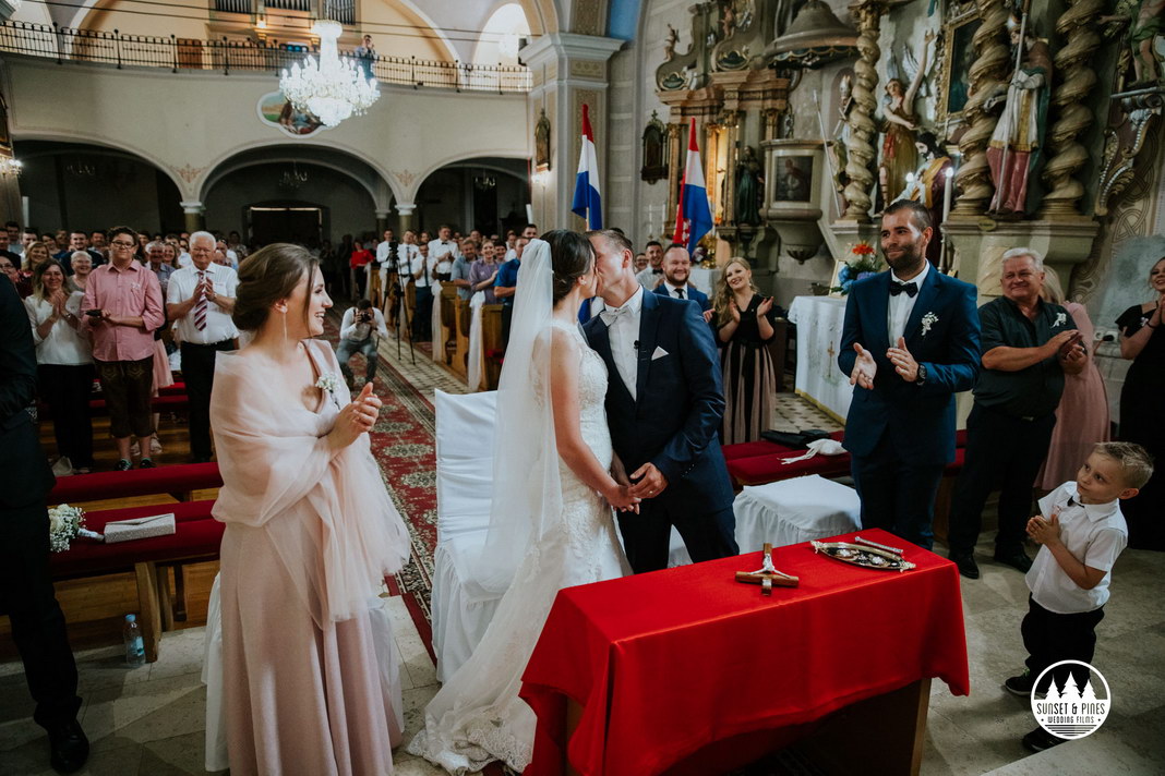 PRSTEN NA RUCI, LJUBAV U SRCU Vjenčali su se Mirjana i Alen